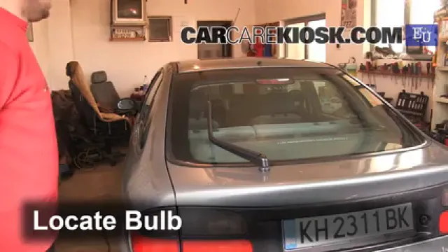 1997 Renault Laguna Combi 1.6L 4 Cyl. Éclairage Feu de freinage central (remplacer l'ampoule)